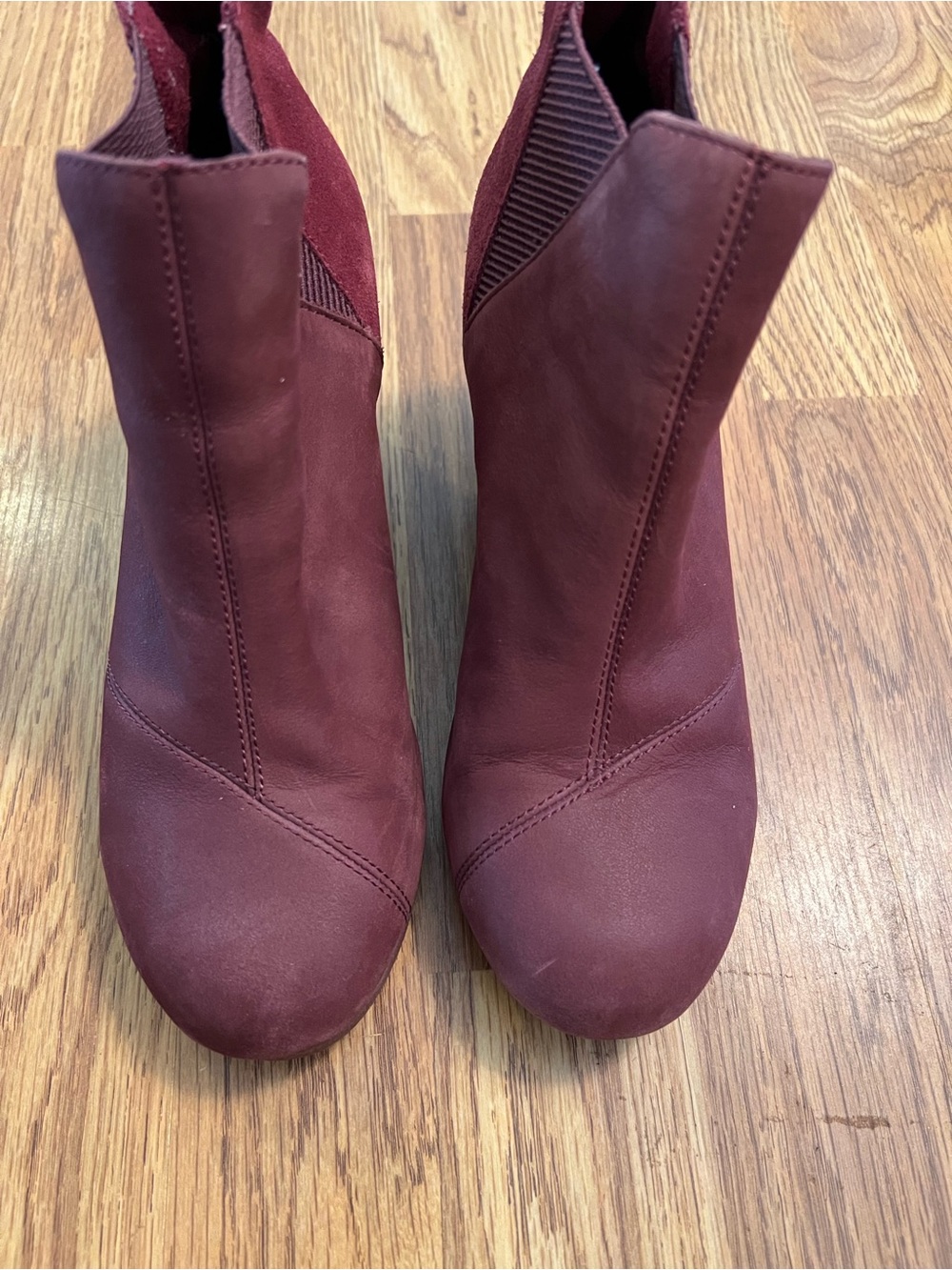 Tom’s Wedge Ankle Slip on Slip Resistant Boots - Picture 5 of 13